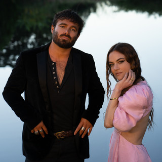 Angus & Julia Stone profile image